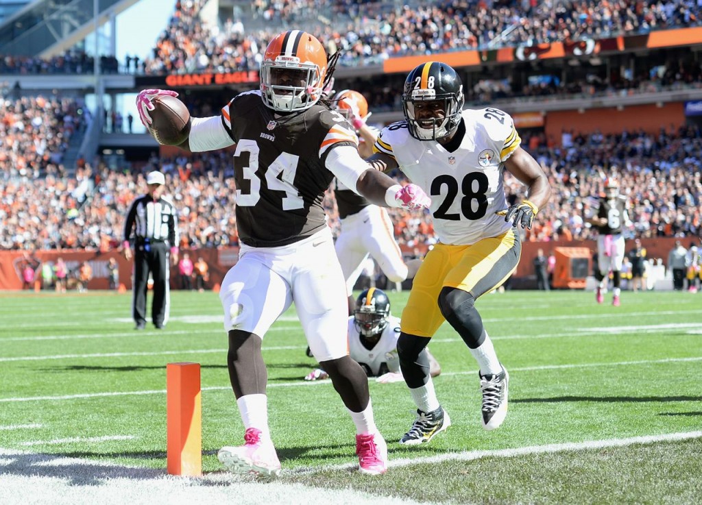 Pittsburgh Steelers v Cleveland Browns